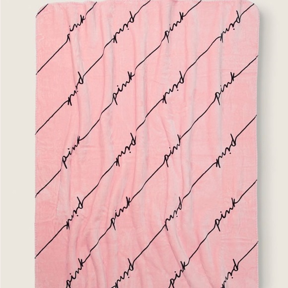 ***Restocked!!**VS Pink bundle robe plush Sherpa blanket tote bag and pajamas - Picture 4 of 5